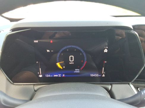Used 2025 Chevrolet TrailBlazer LT AWD/4WD image 14