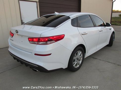 Used 2019 Kia Optima LX image 4