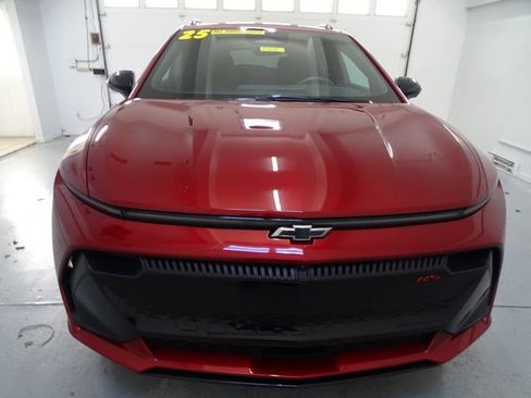 Used 2025 Chevrolet Equinox EV RS w/ Convenience Package II image 22