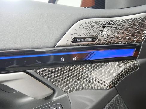 Certified 2025 BMW M5 w/ Carbon Package image 14