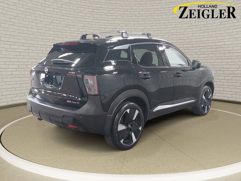 Certified 2026 Nissan Kicks SR w/ Cold Weather Package AWD/4WD image 5
