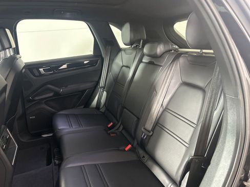 Certified 2022 Porsche Cayenne image 23
