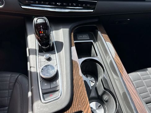 Used 2023 Cadillac Escalade Sport Platinum w/ LPO, ONYX Package image 19