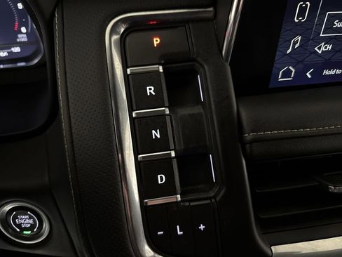 Used 2024 GMC Yukon SLT image 17