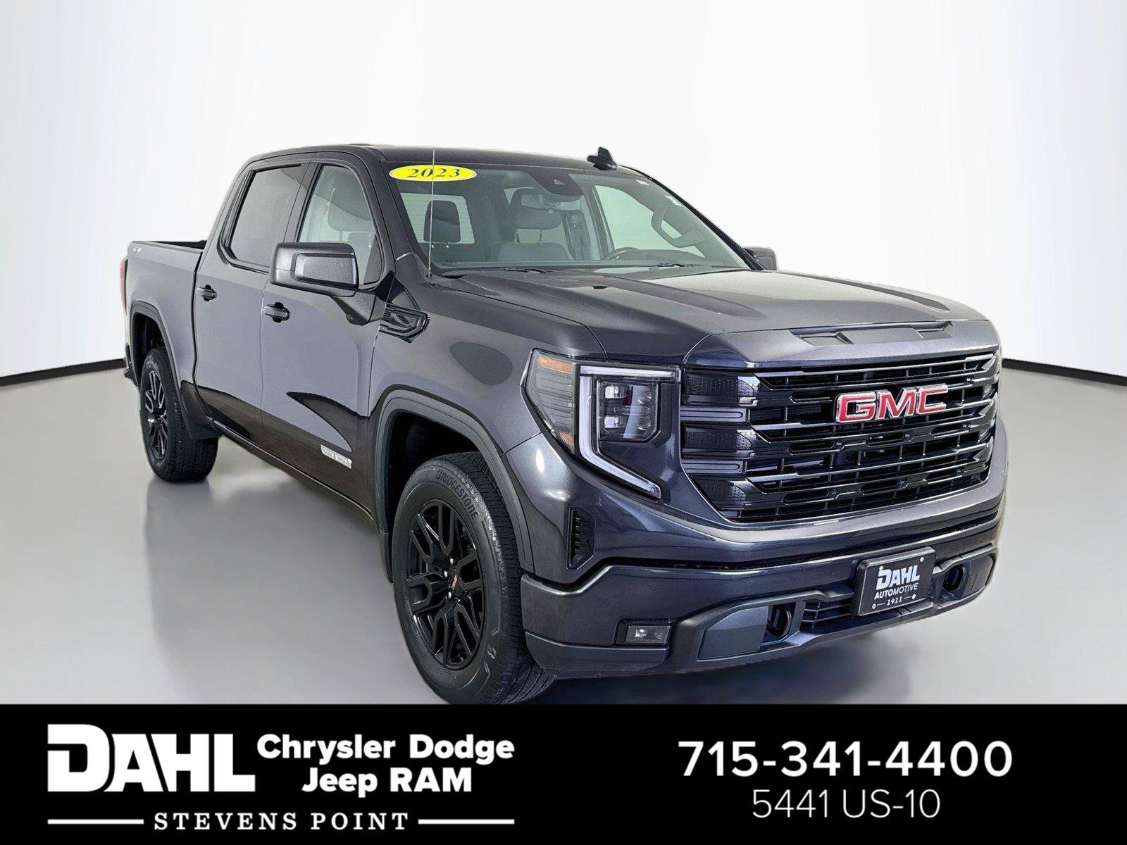 Used 2023 GMC Sierra 1500 Elevation AWD/4WD image 1