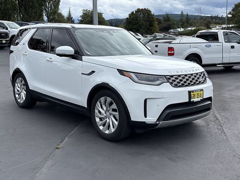 Used 2025 Land Rover Discovery S AWD/4WD image 3