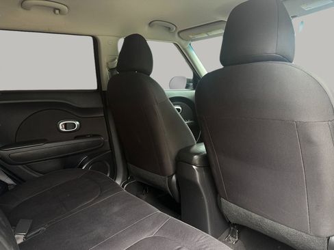 Used 2019 Kia Soul FWD image 16