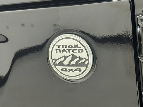 Used 2020 Jeep Wrangler Unlimited Sahara w/ Dual Top Group AWD/4WD image 30
