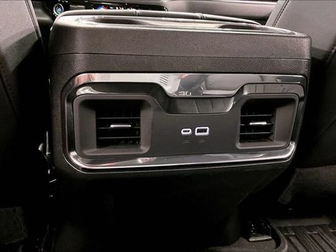 Used 2024 GMC Sierra 1500 Elevation w/ Elevation Premium Package AWD/4WD image 31