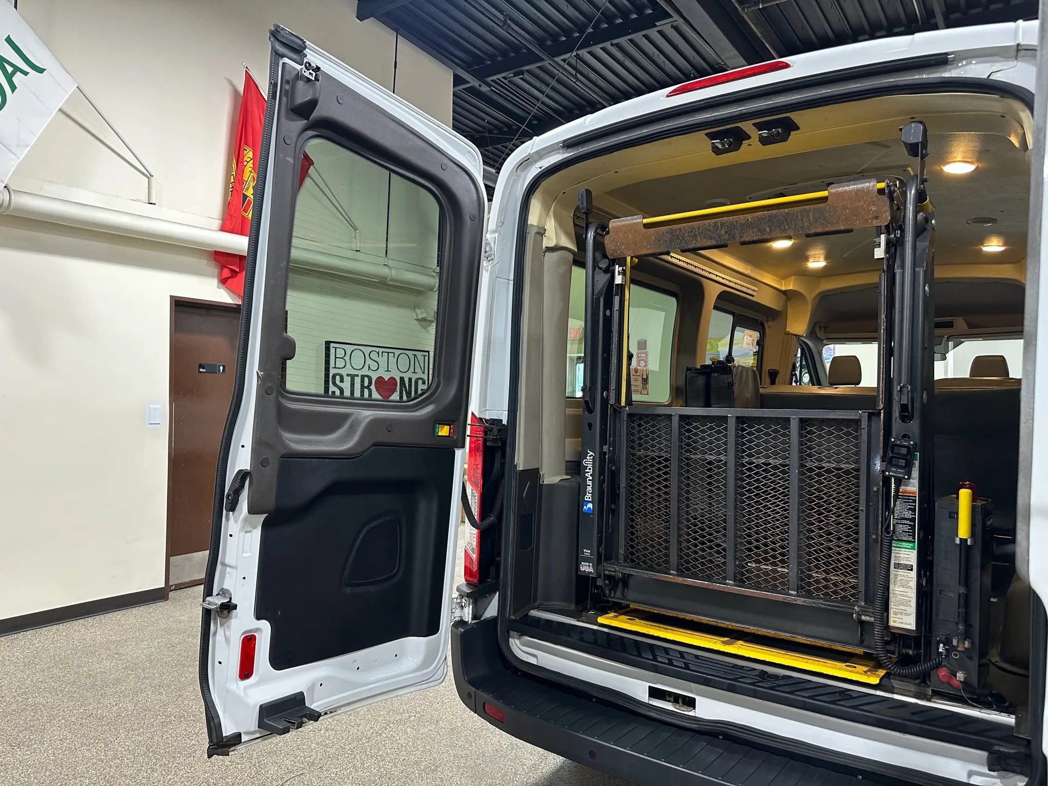 Used 2015 Ford Transit 250 148 Medium Roof RWD image 21