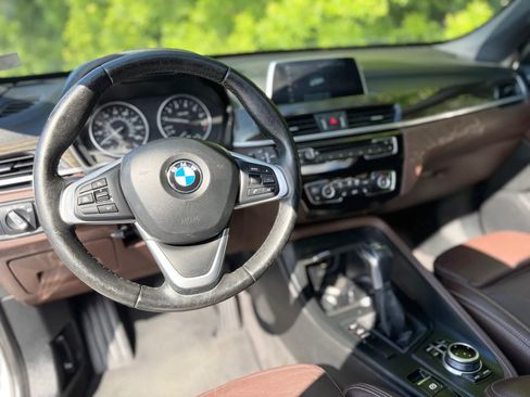 Used 2018 BMW X1 sDrive28i FWD image 4