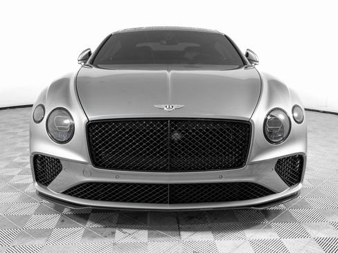 Used 2024 Bentley Continental GT image 2