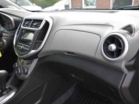 Used 2019 Chevrolet Sonic LT image 20