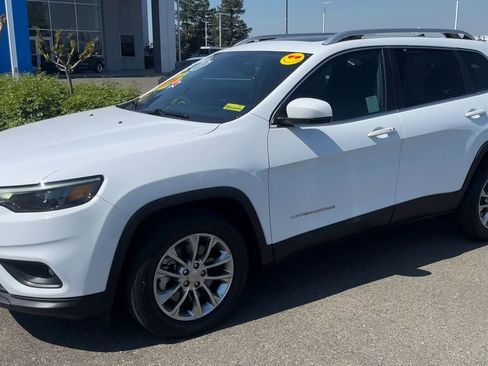 Used 2021 Jeep Cherokee Latitude Lux w/ Sun & Sound Group image 3