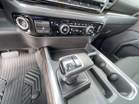 Certified 2022 Chevrolet Silverado 1500 LT Trail Boss AWD/4WD image 16