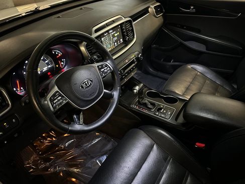 Used 2019 Kia Sorento SX AWD/4WD image 11