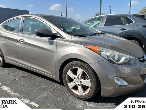 Used 2013 Hyundai Elantra GLS w/ Preferred Pkg image 1