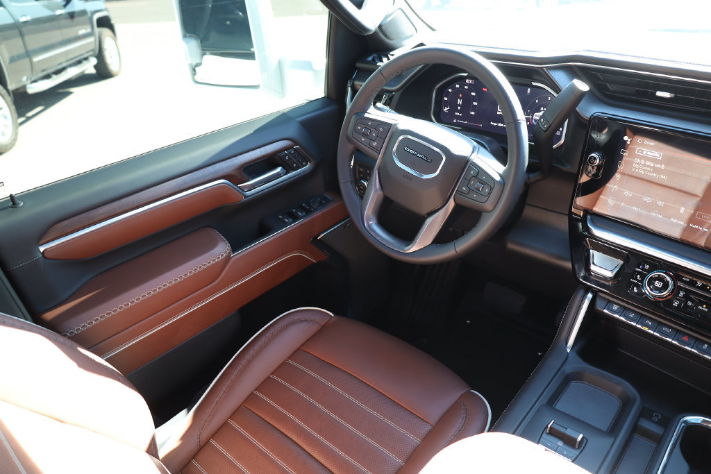 Used 2026 GMC Sierra 3500 Denali Ultimate AWD/4WD image 21