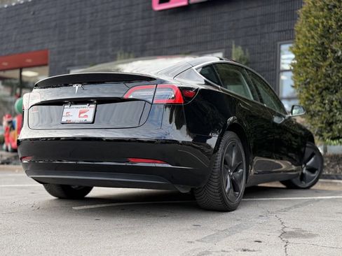 Used 2018 Tesla Model 3 image 13