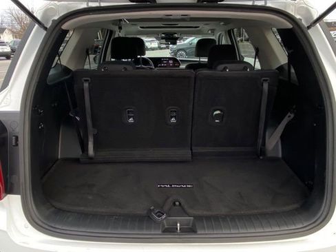 Used 2022 Hyundai Palisade SEL image 9