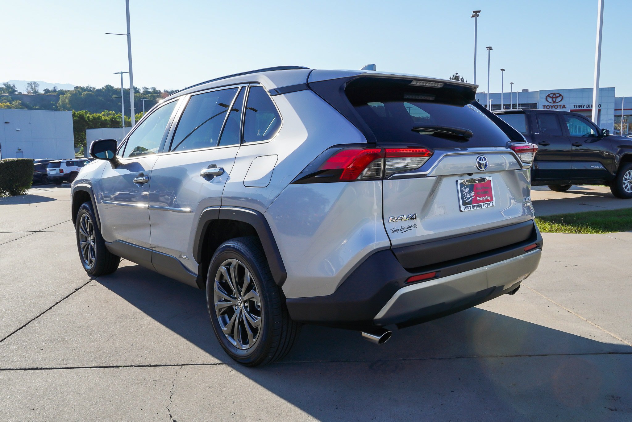 Certified 2023 Toyota RAV4 Limited AWD/4WD image 6