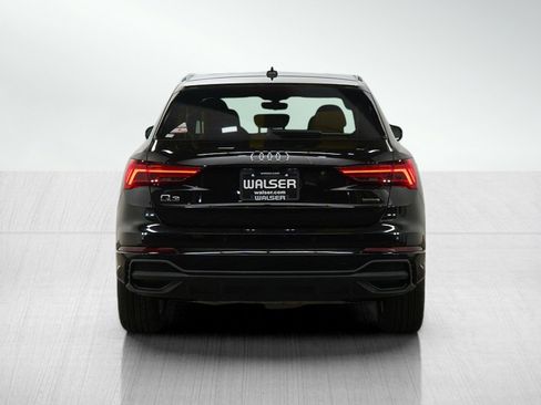 Used 2025 Audi Q3 2.0T Premium image 4