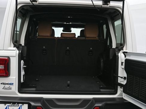 Used 2021 Jeep Wrangler Unlimited Rubicon 4xe w/ Cold Weather Group image 25