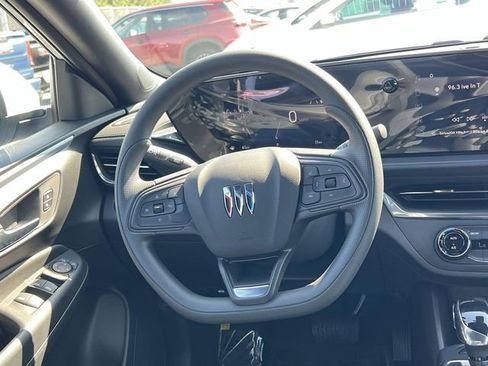 New 2026 Buick Envista Preferred image 12