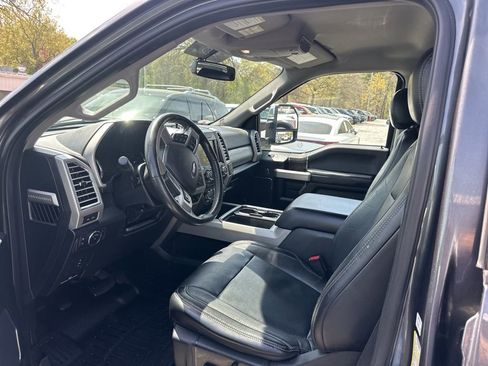 Used 2017 Ford F350 Lariat w/ Chrome Package image 3