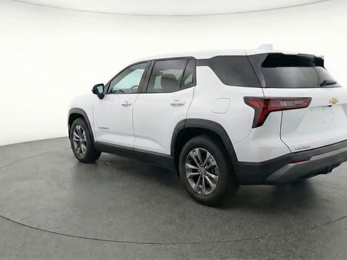 Used 2025 Chevrolet Equinox LT FWD image 6