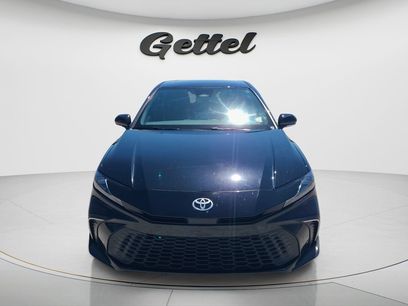Used 2025 Toyota Camry SE w/ Multimedia Upgrade Package