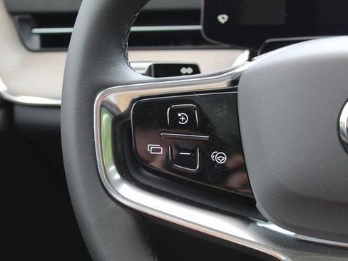 New 2025 Volvo EX90 Ultra image 18