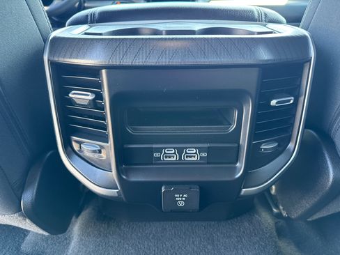 Used 2025 RAM 1500 Big Horn AWD/4WD image 8