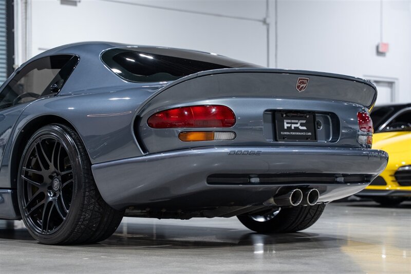 Used 2000 Dodge Viper GTS RWD image 14
