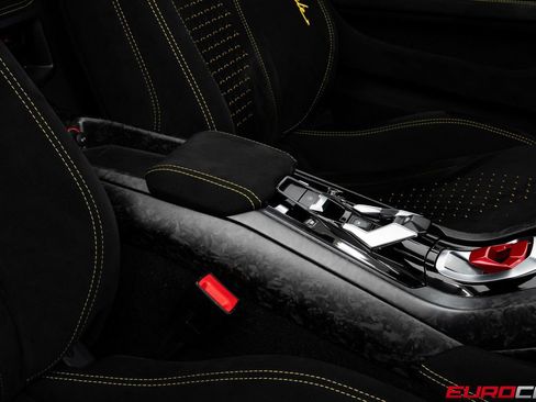 Used 2019 Lamborghini Huracan Performante image 36