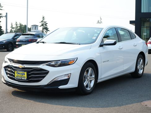 Used 2023 Chevrolet Malibu LS w/ Driver Confidence Package FWD image 8