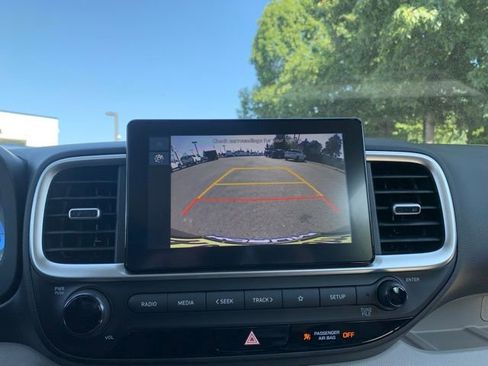 New 2025 Hyundai Venue SEL image 17