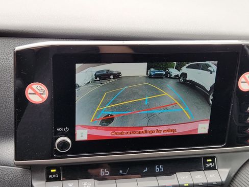 Certified 2025 Toyota Camry SE FWD image 17