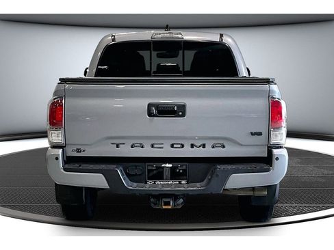 Used 2021 Toyota Tacoma TRD Sport w/ Advanced Technology Package AWD/4WD image 5
