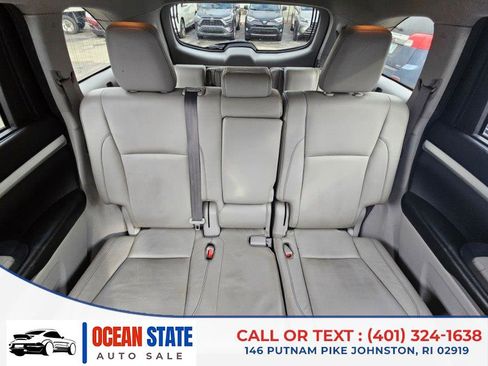 Used 2018 Toyota Highlander XLE image 15