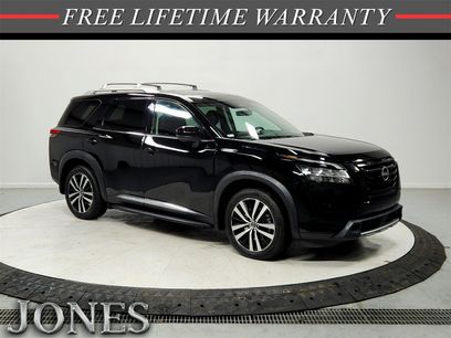 Used 2024 Nissan Pathfinder Platinum w/ Lighting Package (N93)