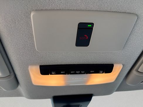 Certified 2024 Nissan Kicks SV FWD image 37