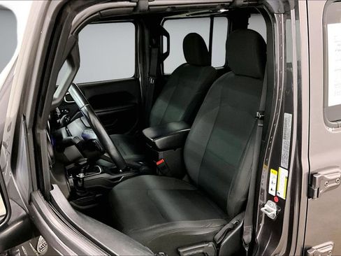 Used 2018 Jeep Wrangler Unlimited Sport S AWD/4WD image 21
