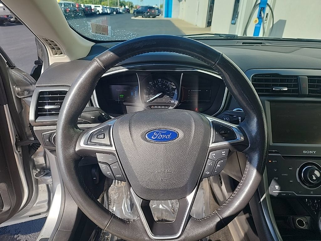 Used 2014 Ford Fusion Titanium FWD image 11