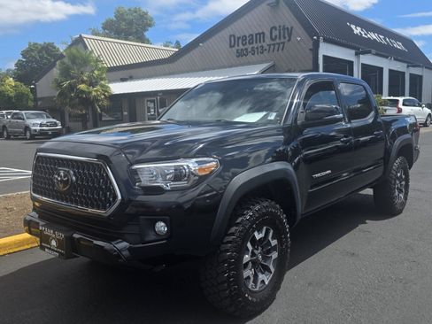 Used 2019 Toyota Tacoma TRD Off-Road image 13