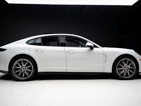 Used 2023 Porsche Panamera 4 AWD/4WD image 34