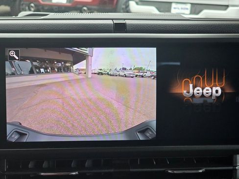 New 2025 Jeep Gladiator Sport image 12