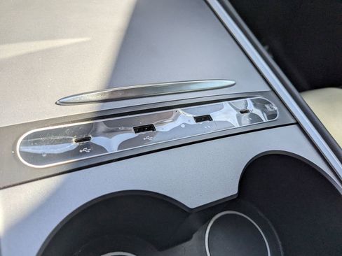 Used 2023 Tesla Model Y Long Range image 8