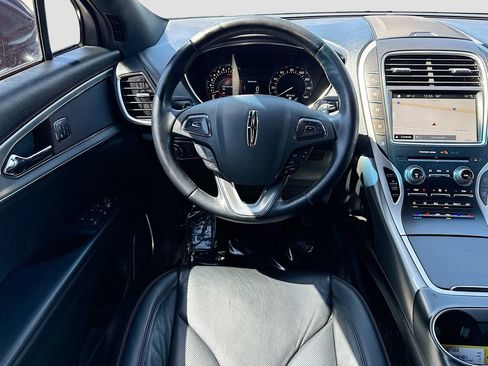 Used 2018 Lincoln MKX Reserve AWD/4WD image 19