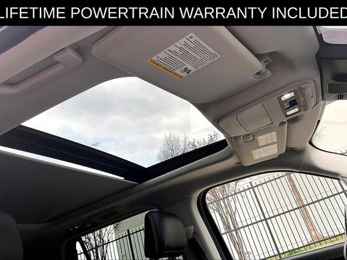 Used 2025 Ford Expedition Platinum AWD/4WD image 19